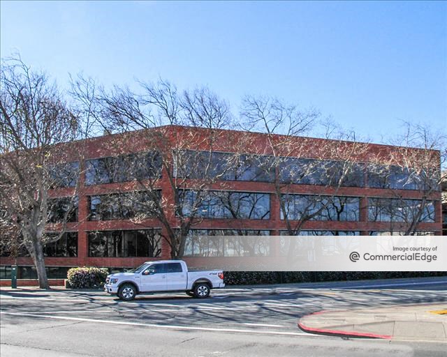 Waterfront Plaza - 50 Francisco Street