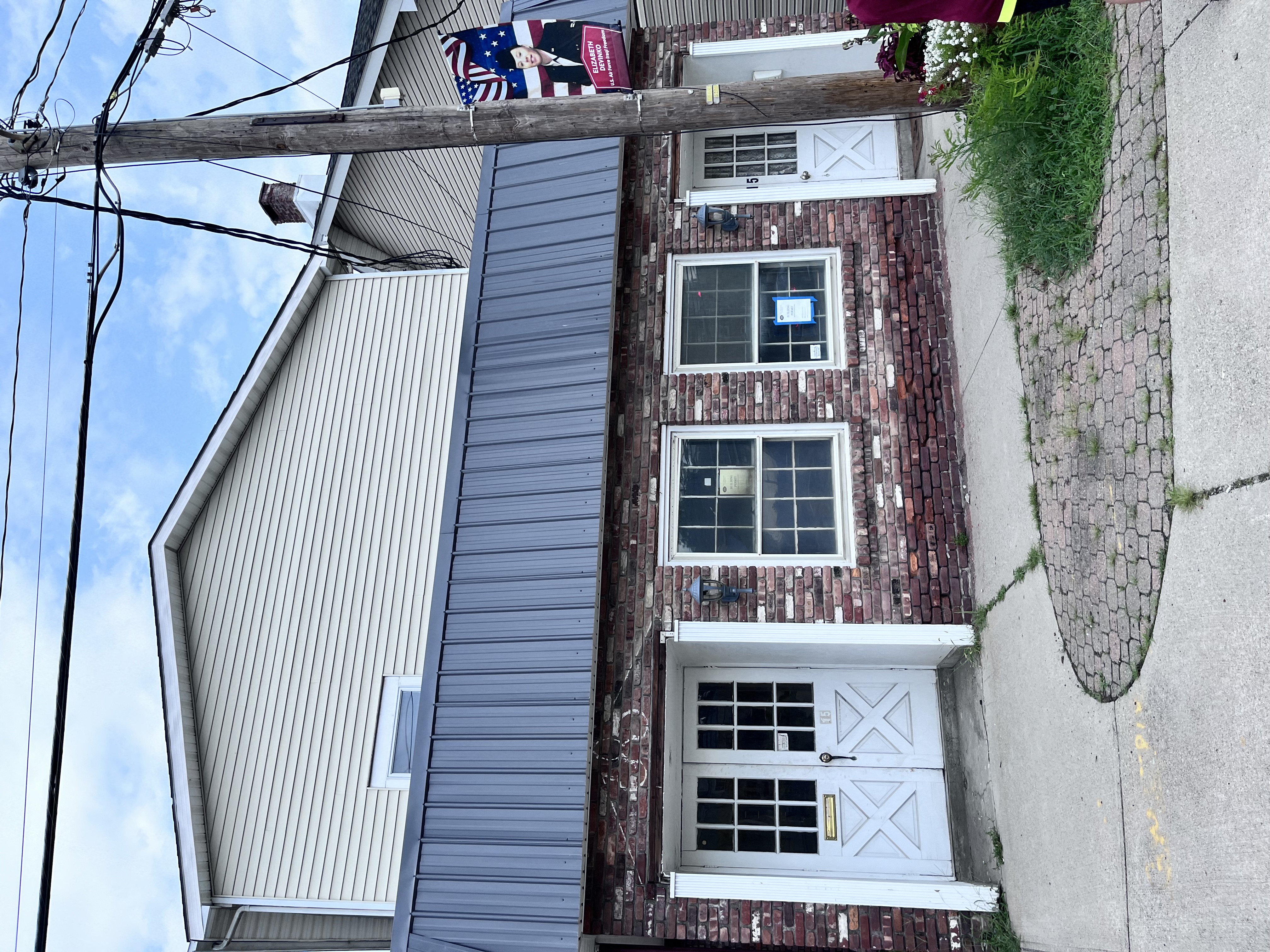 15 Goshen Ave