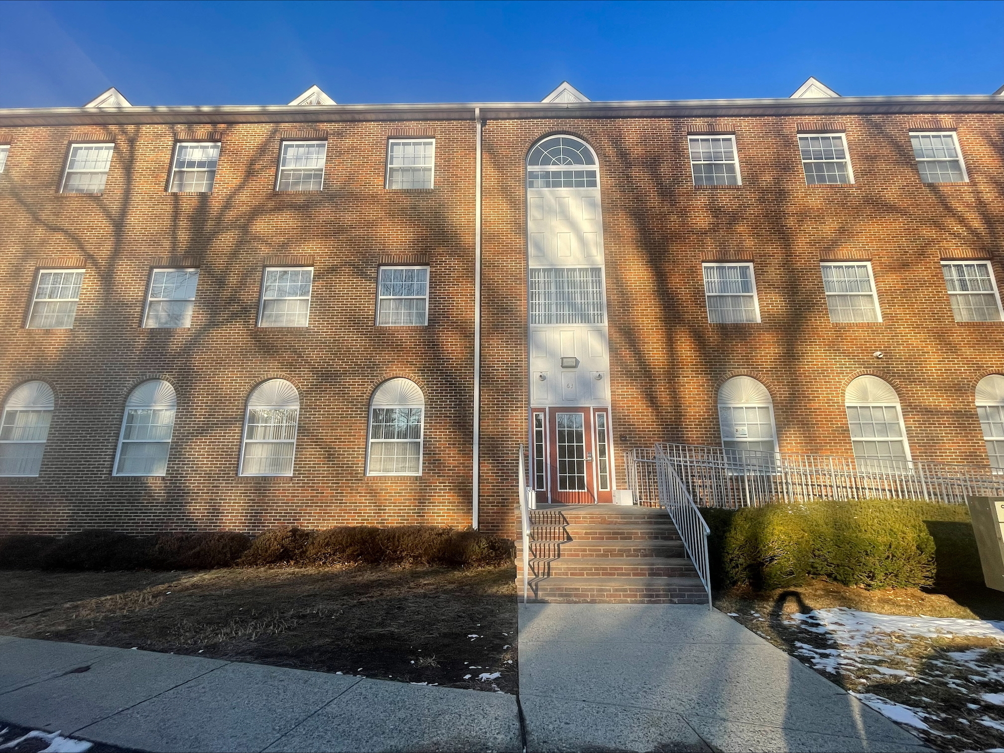 Â±400 -5,000 SF Medical / Professional Suites for Lease