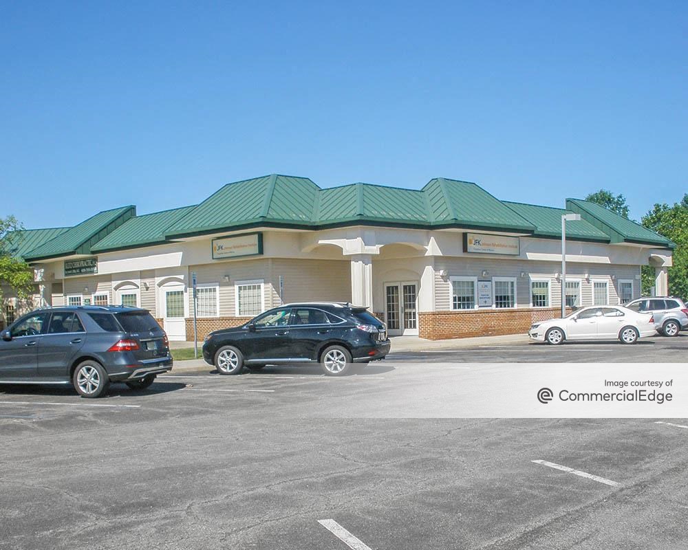 Pondview Plaza