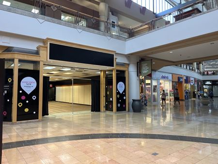 A32      Space Photo Gallery 1